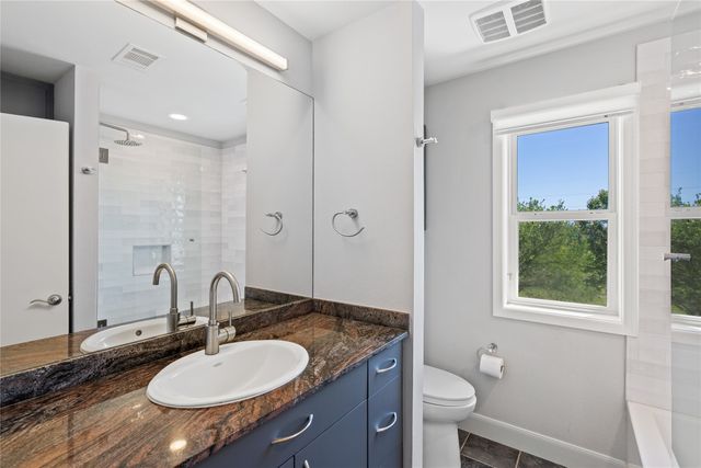 240 Durning Road, Van Alstyne, TX 75495