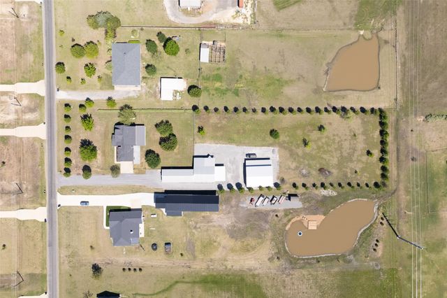 240 Durning Road, Van Alstyne, TX 75495