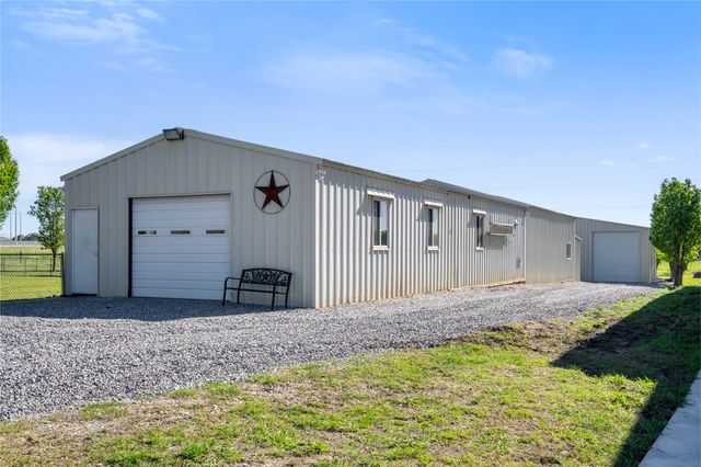 240 Durning Road, Van Alstyne, TX 75495
