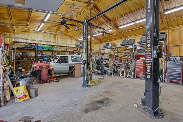 240 Durning Road, Van Alstyne, TX 75495