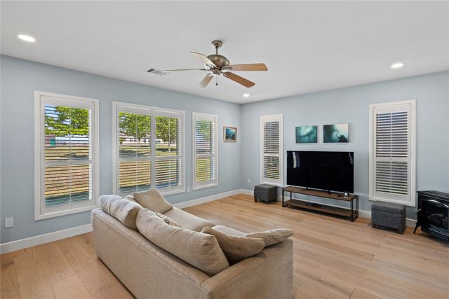 240 Durning Road, Van Alstyne, TX 75495