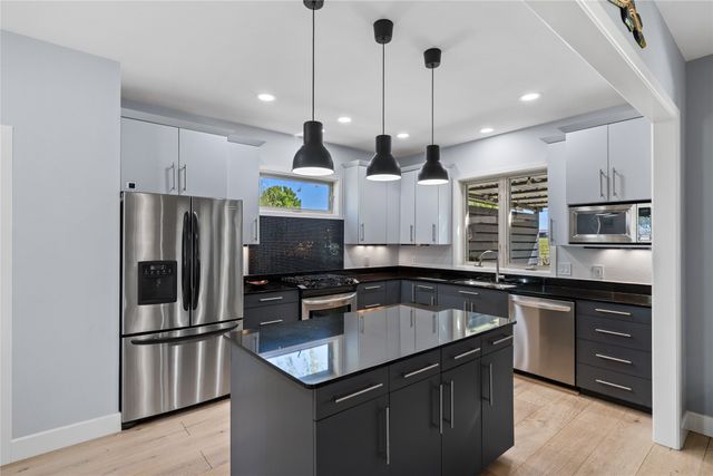 240 Durning Road, Van Alstyne, TX 75495