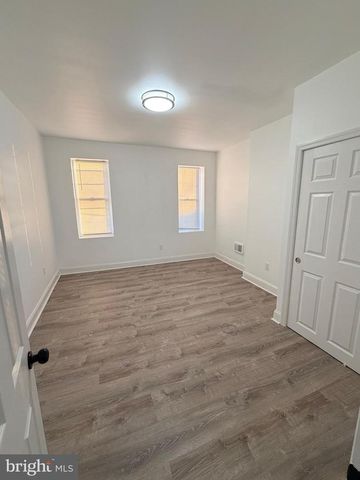 907 DOUGLASS ST, Camden, NJ 08103