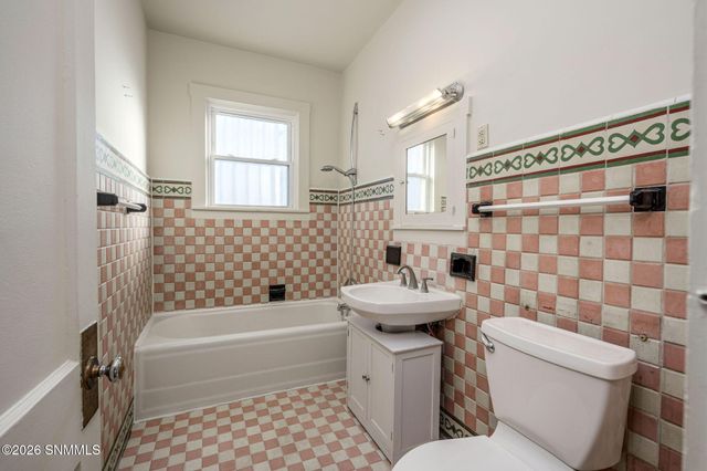 1143 N Main Street, Las Cruces, NM 88001