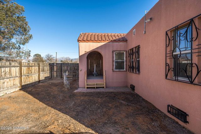 1143 N Main Street, Las Cruces, NM 88001