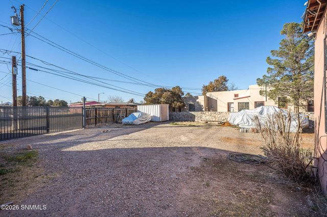 1143 N Main Street, Las Cruces, NM 88001