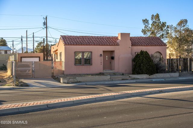 1143 N Main Street, Las Cruces, NM 88001