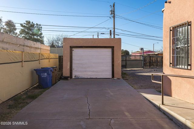 1143 N Main Street, Las Cruces, NM 88001