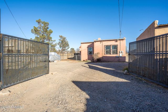 1143 N Main Street, Las Cruces, NM 88001