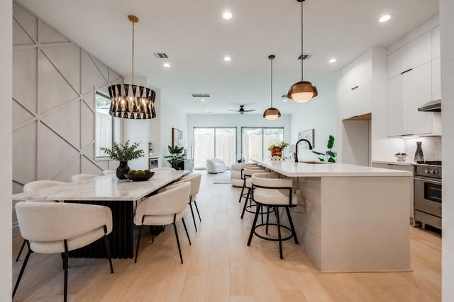1209 W Bell Street, Houston, TX 77019