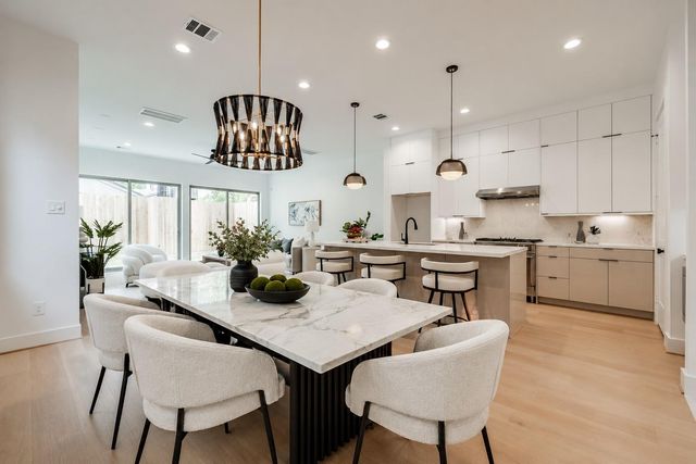 1209 W Bell Street, Houston, TX 77019