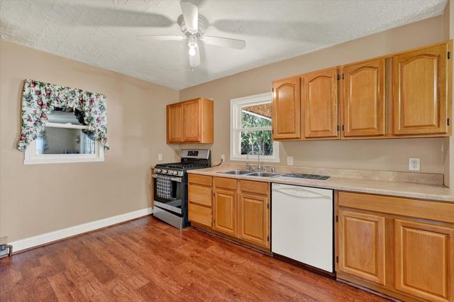 212 MAPLE AVE, Baltimore, MD 21222