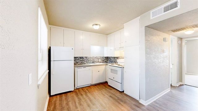 3800 East 29th Street 13, Bryan, TX 77802