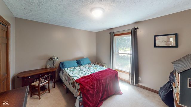 408 Deer Walk Trace, Westfield, IN 46074