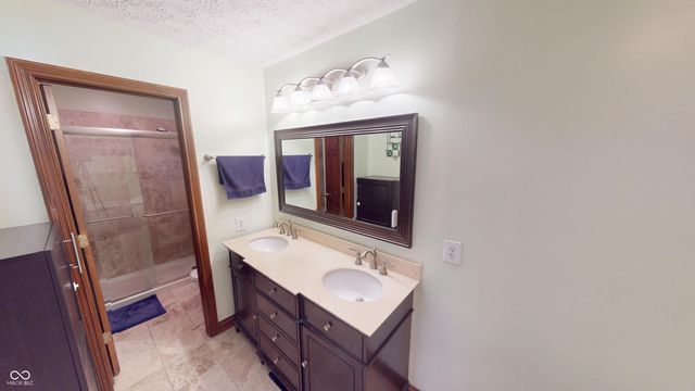 408 Deer Walk Trace, Westfield, IN 46074