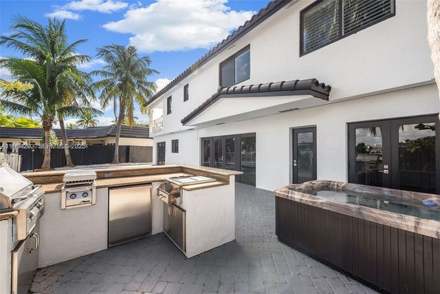 2445 SE 8 St, Pompano Beach, FL 33062