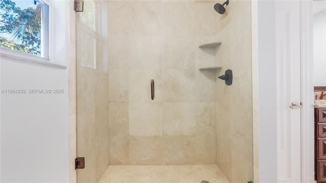 2445 SE 8 St, Pompano Beach, FL 33062