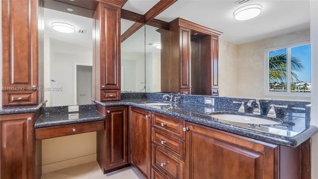 2445 SE 8 St, Pompano Beach, FL 33062