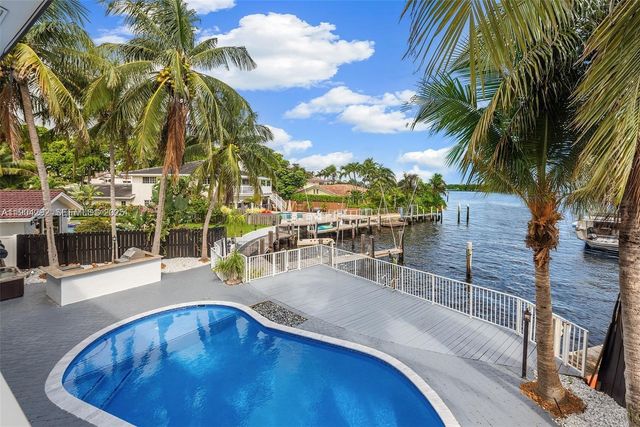 2445 SE 8 St, Pompano Beach, FL 33062