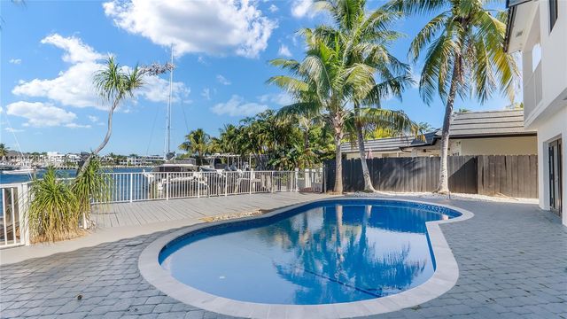 2445 SE 8 St, Pompano Beach, FL 33062