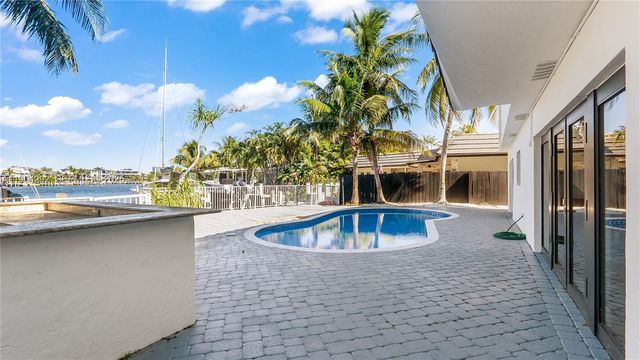 2445 SE 8 St, Pompano Beach, FL 33062