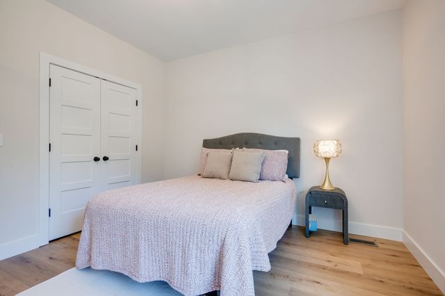 1260 Old County House Road, Charlotte, TN 37036