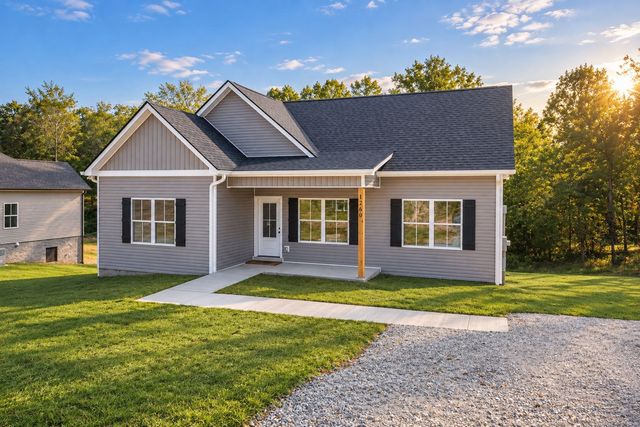 1260 Old County House Road, Charlotte, TN 37036