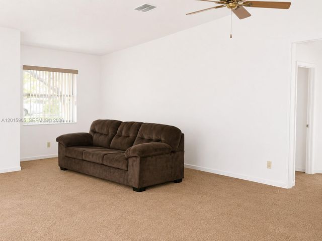 4581 NW 95th Ave, Sunrise, FL 33351