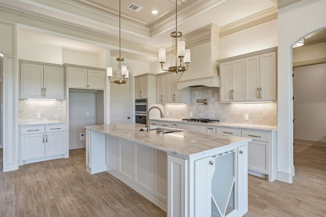 107 Eagle Court, Glen Rose, TX 76077