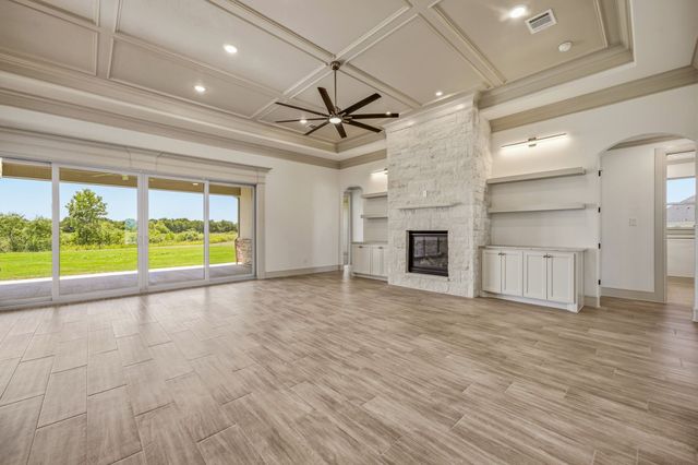 107 Eagle Court, Glen Rose, TX 76077