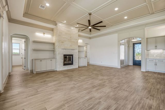 107 Eagle Court, Glen Rose, TX 76077