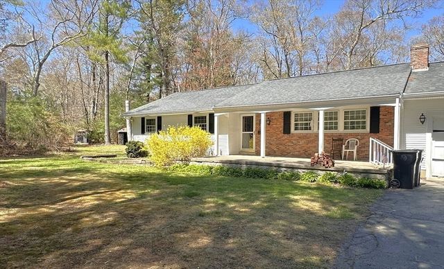 1163 Old Fall River Rd, Dartmouth, MA 02747