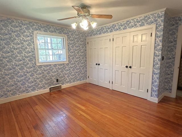 1163 Old Fall River Rd, Dartmouth, MA 02747