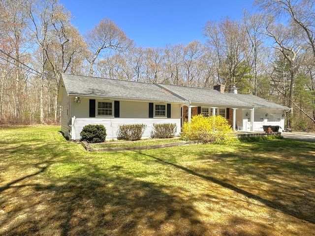 1163 Old Fall River Rd, Dartmouth, MA 02747