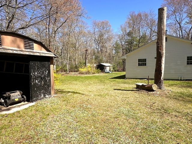 1163 Old Fall River Rd, Dartmouth, MA 02747