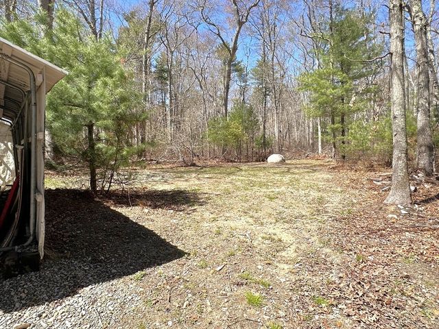 1163 Old Fall River Rd, Dartmouth, MA 02747