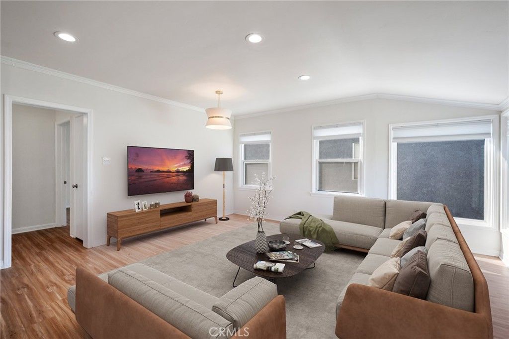 Image 3 of property listing at 15302 Casimir Avenue, Gardena, CA 90249