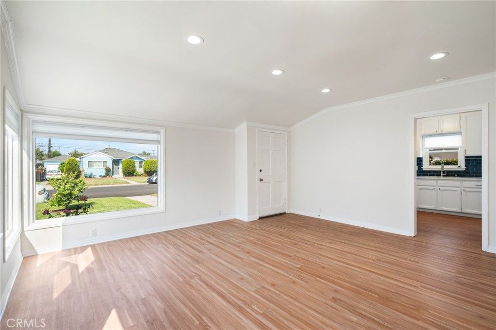 Image 4 of property listing at 15302 Casimir Avenue, Gardena, CA 90249