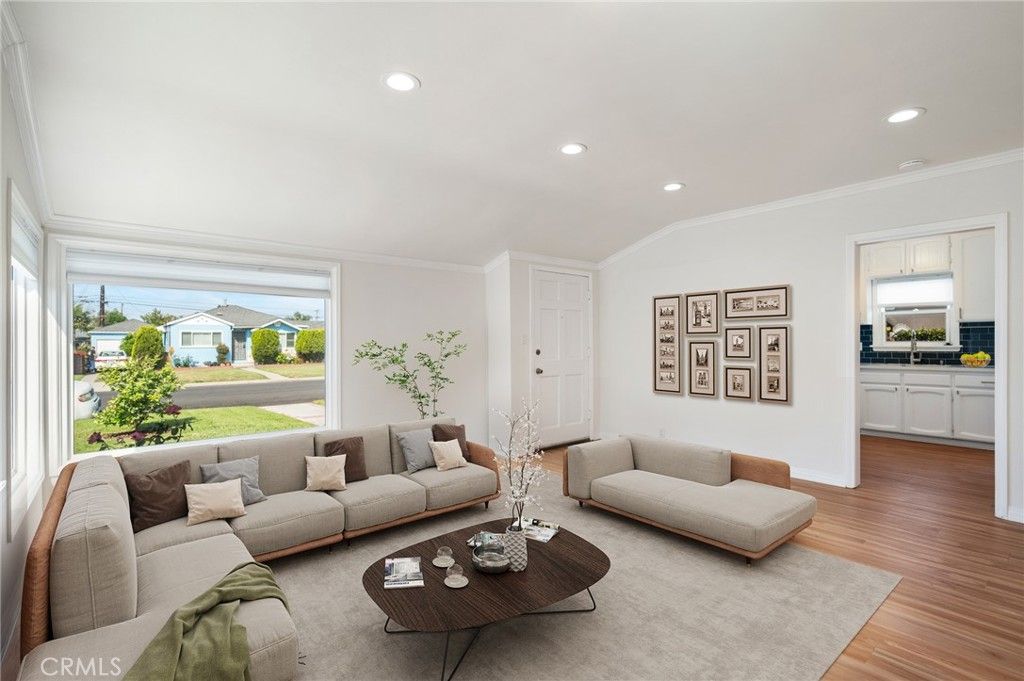 Image 5 of property listing at 15302 Casimir Avenue, Gardena, CA 90249