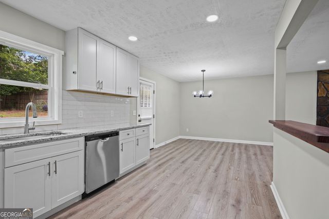 25 Hearthstone Drive, Newnan, GA 30263