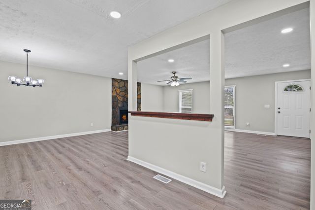 25 Hearthstone Drive, Newnan, GA 30263