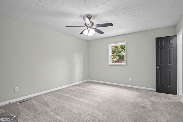 25 Hearthstone Drive, Newnan, GA 30263