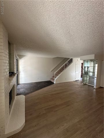 3280 DAYFLOWER Street C, Las Vegas, NV 89121