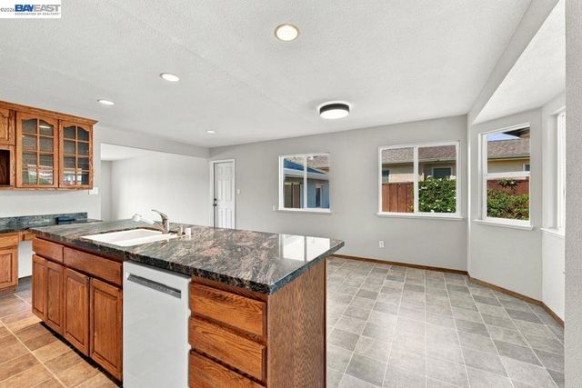 37064 Elm St, Fremont, CA 94536