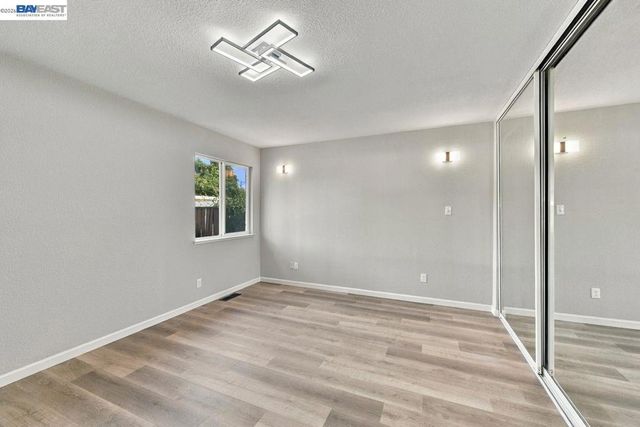 37064 Elm St, Fremont, CA 94536