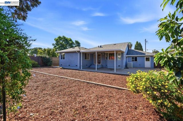 37064 Elm St, Fremont, CA 94536