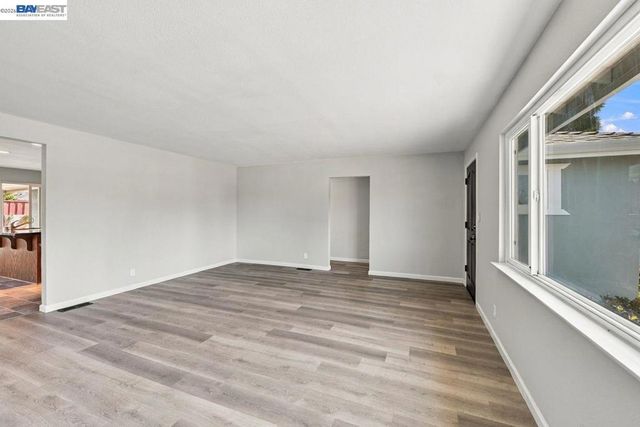 37064 Elm St, Fremont, CA 94536