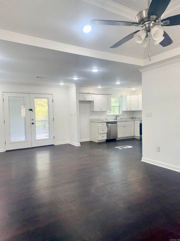 2601 Lakeside Drive, Benton, AR 72019