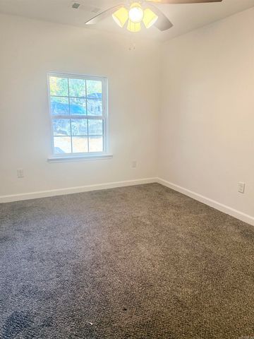 2601 Lakeside Drive, Benton, AR 72019