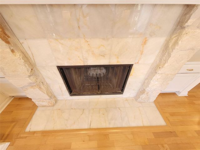 2410 Enfield RD 7, Austin, TX 78703